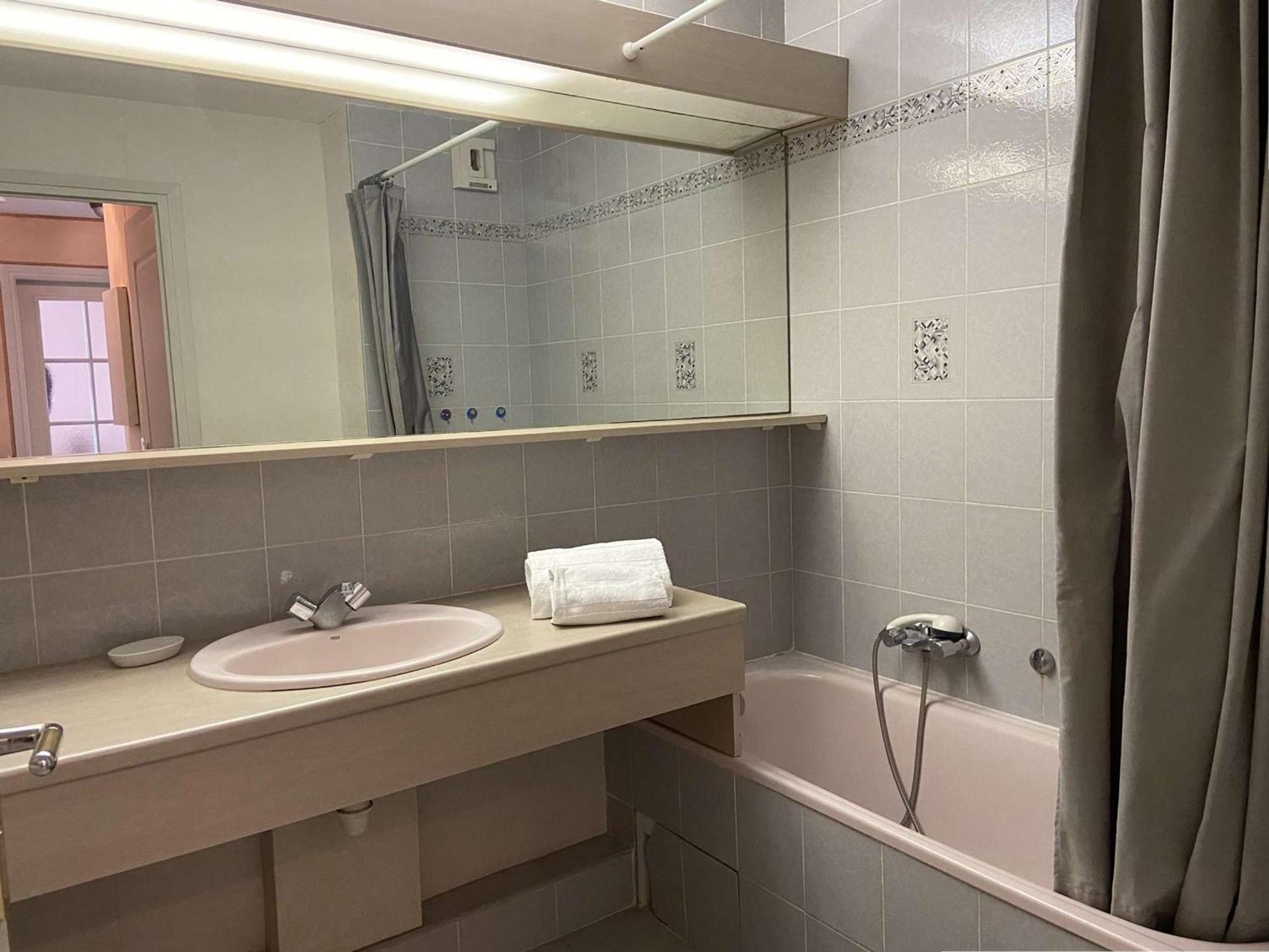 Fréjus, 2 Pièces, 4 Personnes - Fr-1-226a-29 * Fréjus